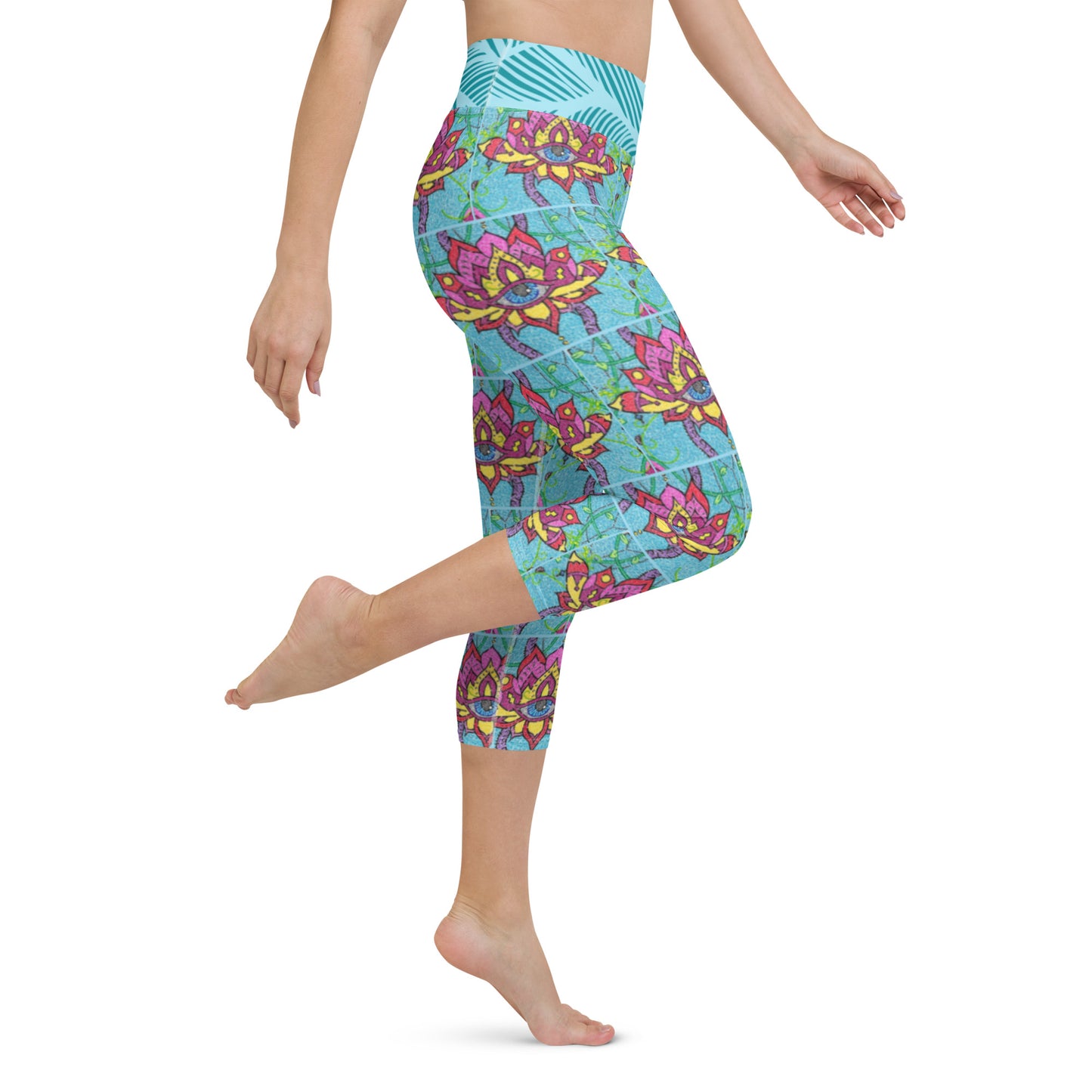 Mandala Maze Yoga Capri Leggings